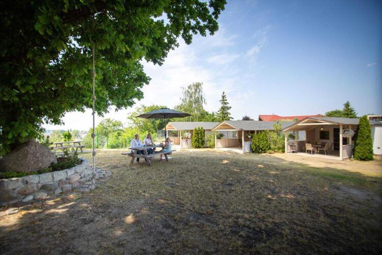 Comfortable Bungalow With A Covered Terrace, For 6 People, Мендзиздроє Екстер'єр фото